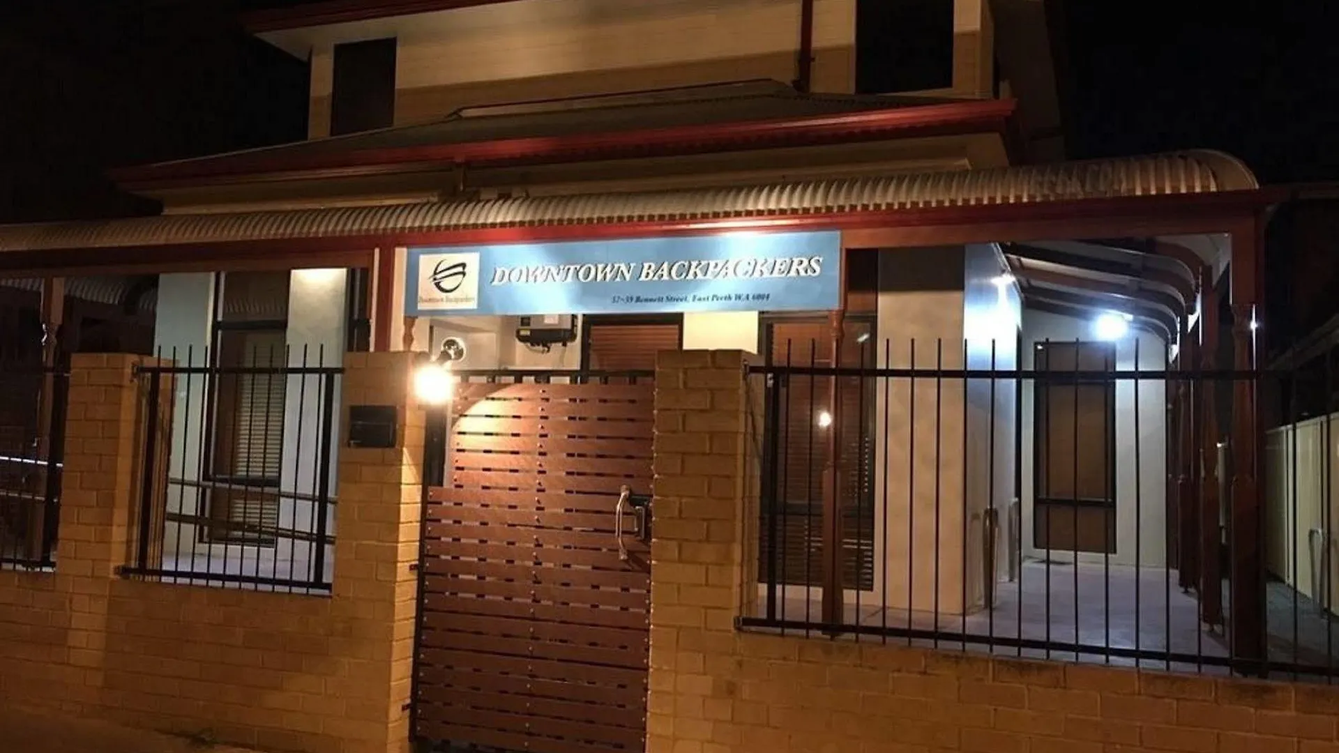 Downtown Backpackers Hostel Perth - Note - Valid Passport Required For Check In Australia